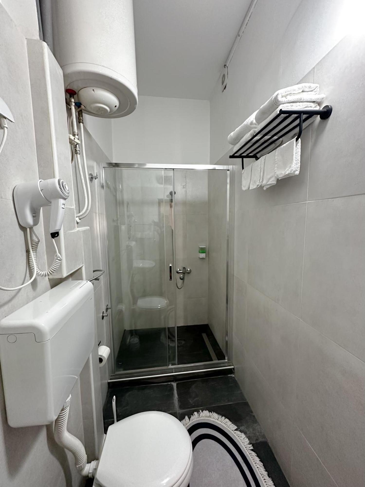 The Only One Apartments Ниш Экстерьер фото