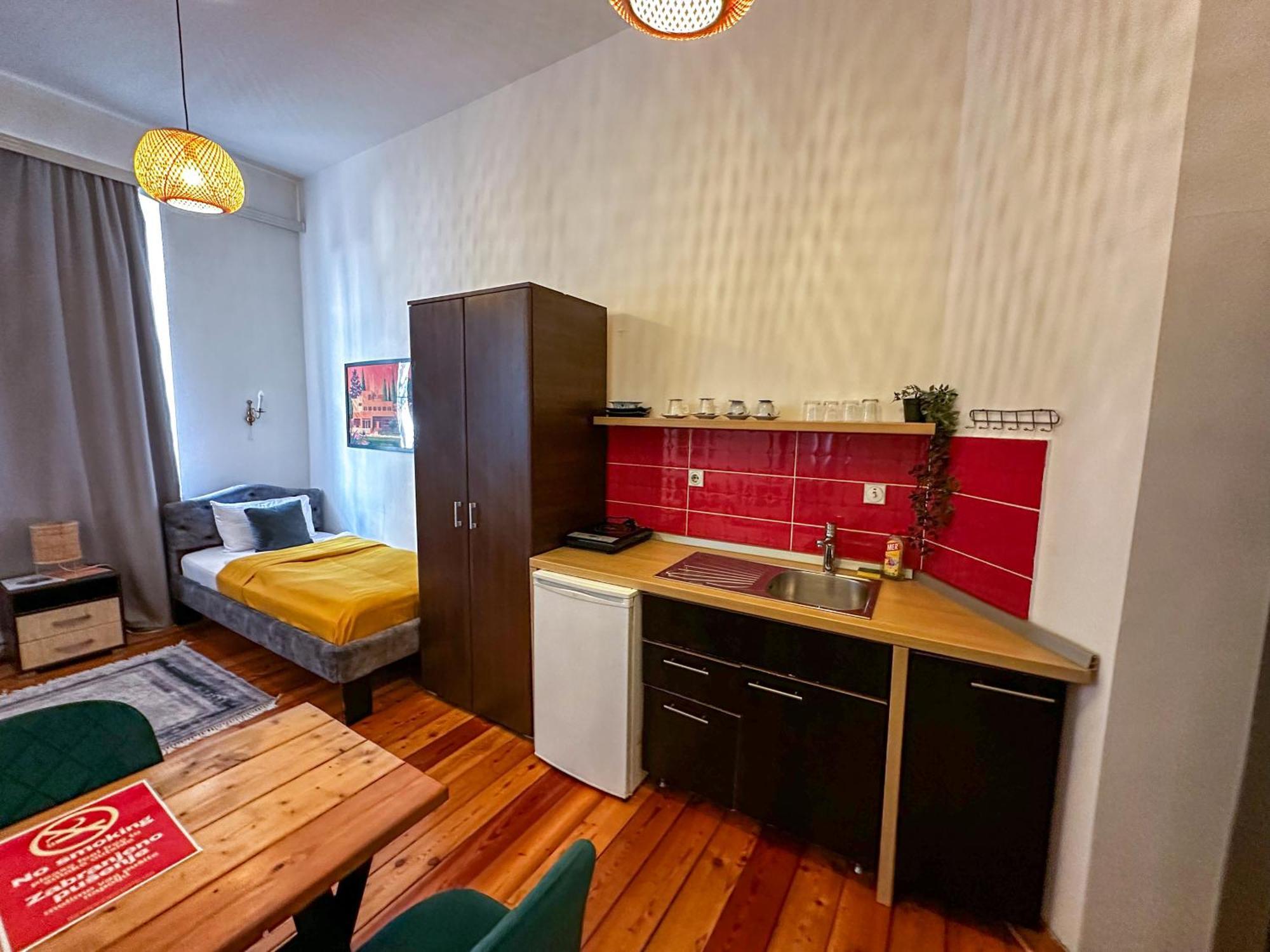 The Only One Apartments Ниш Экстерьер фото