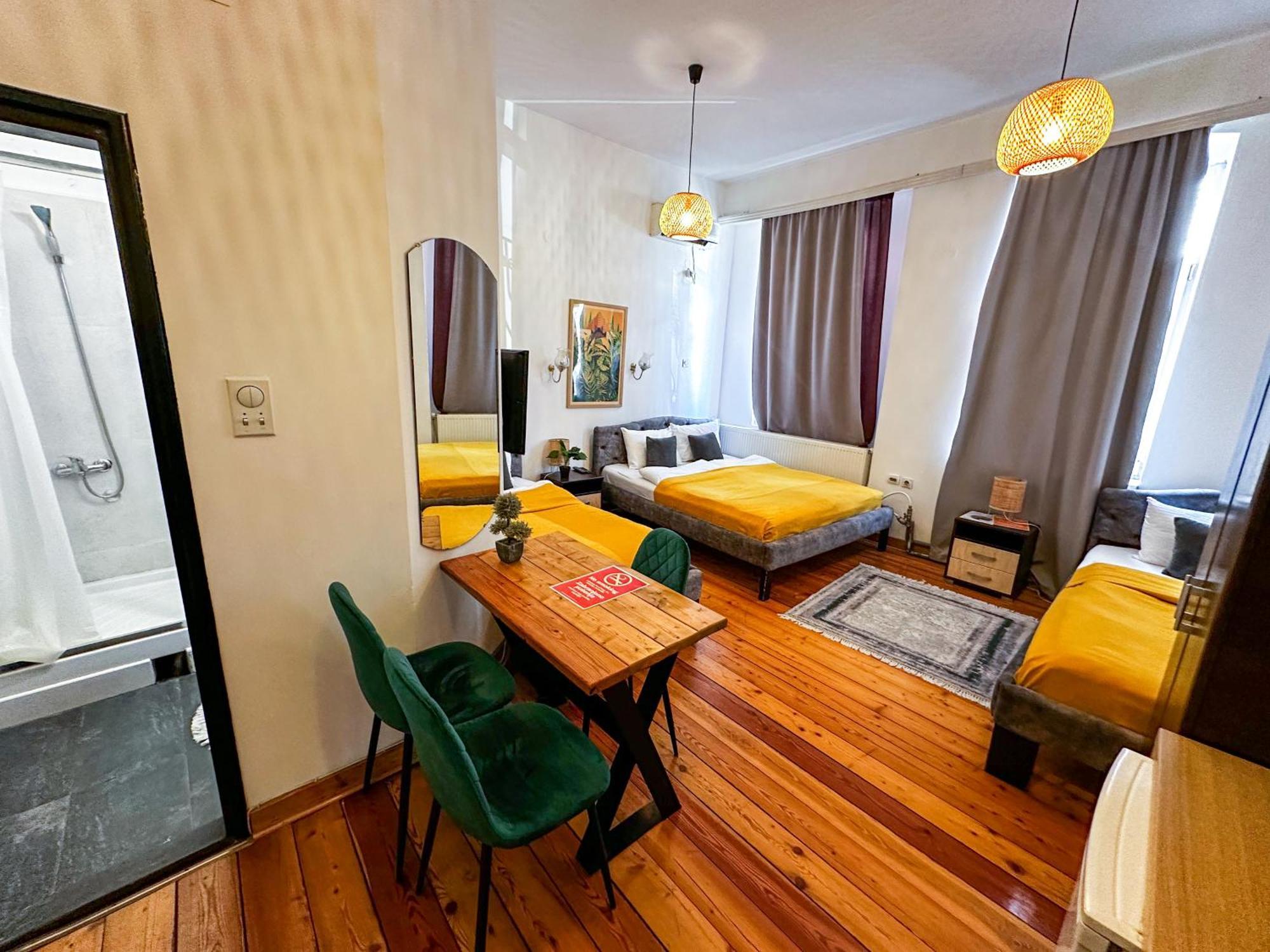 The Only One Apartments Ниш Экстерьер фото